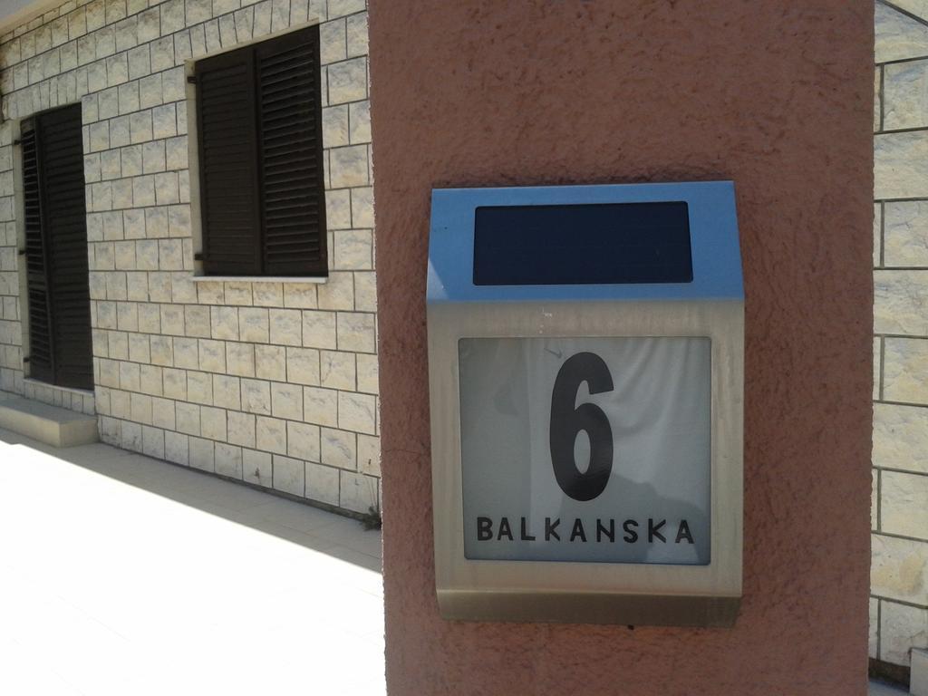 Apartments Vila Galileo Будва Екстер'єр фото